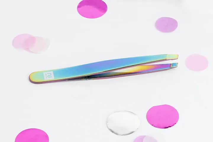 Jak wydepilować brwi: skuteczne metody i najczęstsze błędy