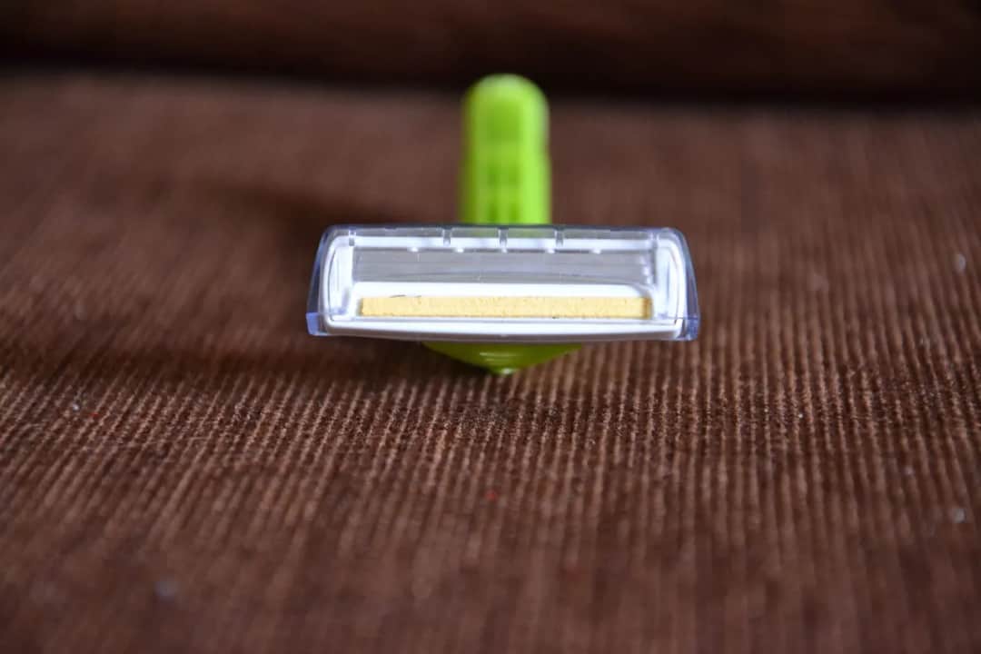 Czy golenie miejsc intymnych jest zdrowe? Dowiedz się o ryzyku infekcji