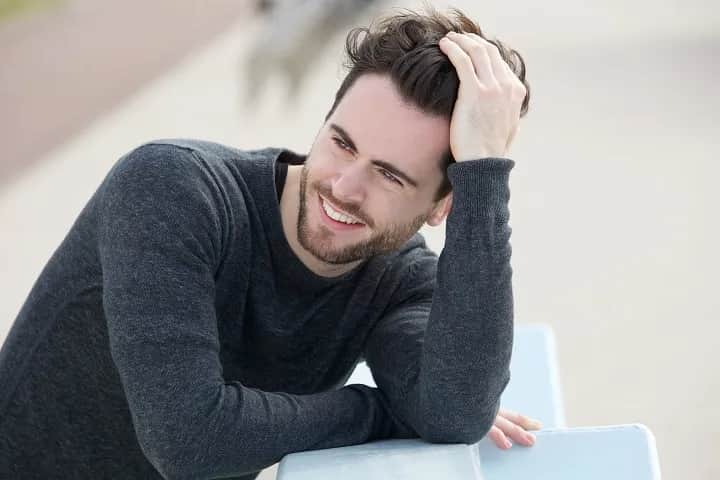 Czy golenie przyspiesza zarost? Odkryj prawdę o wzroście włosów