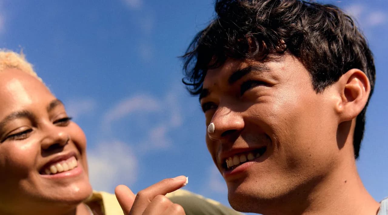 Skuteczne sposoby na pozbycie się krostek po goleniu i ich zapobieganie