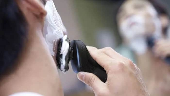 Golenie na sucho czy mokro – wybierz najlepszą metodę dla siebie